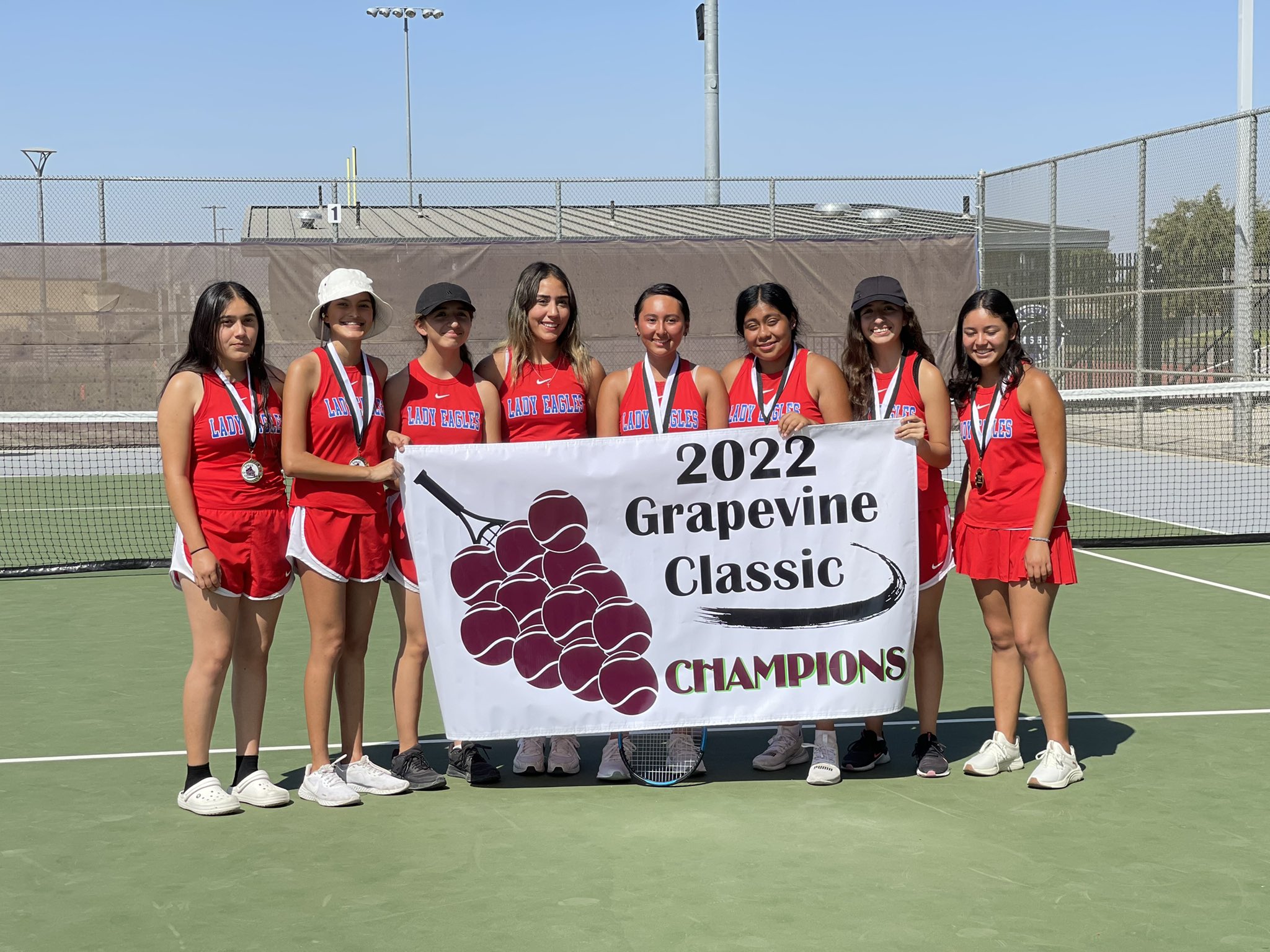 Firebaugh Eagles (FHSeaglesports) / Twitter