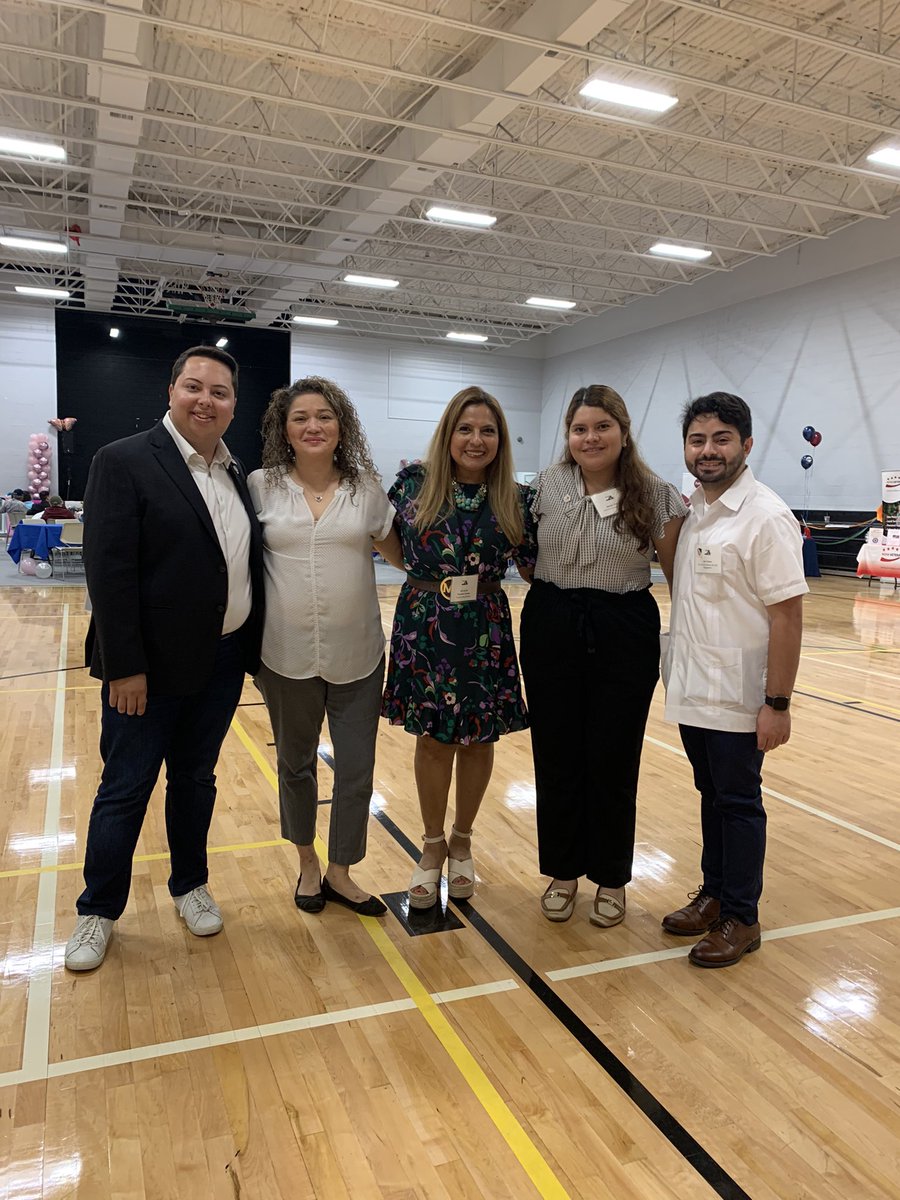 guzman4virginia's tweet photo. It was an honor to be the keynote speaker at @virginialulac’s inaugural state convention! I got to see so many community leaders from throughout Virginia and discuss the importance of Latinx civic engagement. #CuandoVotamosGanamos https://t.co/YmKOsh0Zt6