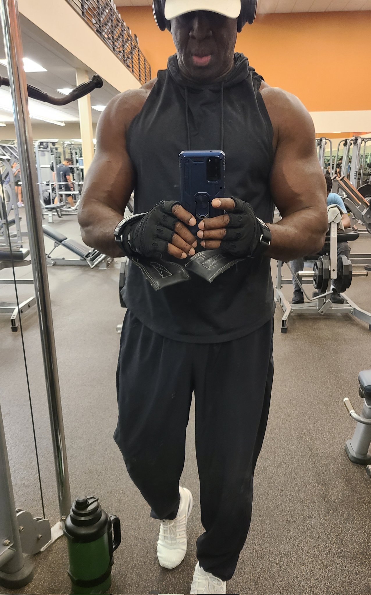 TW Pornstars - DFWKNIGHT Top .2% OF. Twitter. Gym Time. 10:38 PM - 17