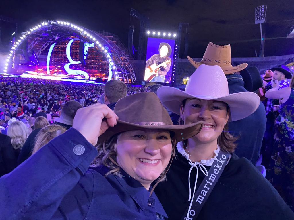 Thank you Garth, thank you Dublin! #GARTHInDublin