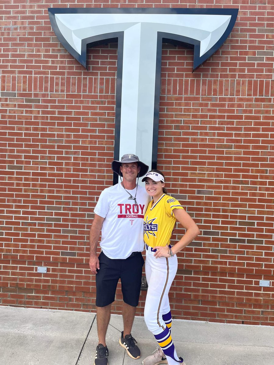Ava_Smith2024's tweet photo. It was beautiful day to check out Troy @TroyTrojansSB! Thanks to coach @e_newellcoach @CamdenDecker @AnnaShelnutt for hosting a great camp! #dirtydrop #WIT @AL_Bolts2023 @FWB_Softball @FWBGirlsBBall @SharonOmara22 https://t.co/TM7WZEmvUd