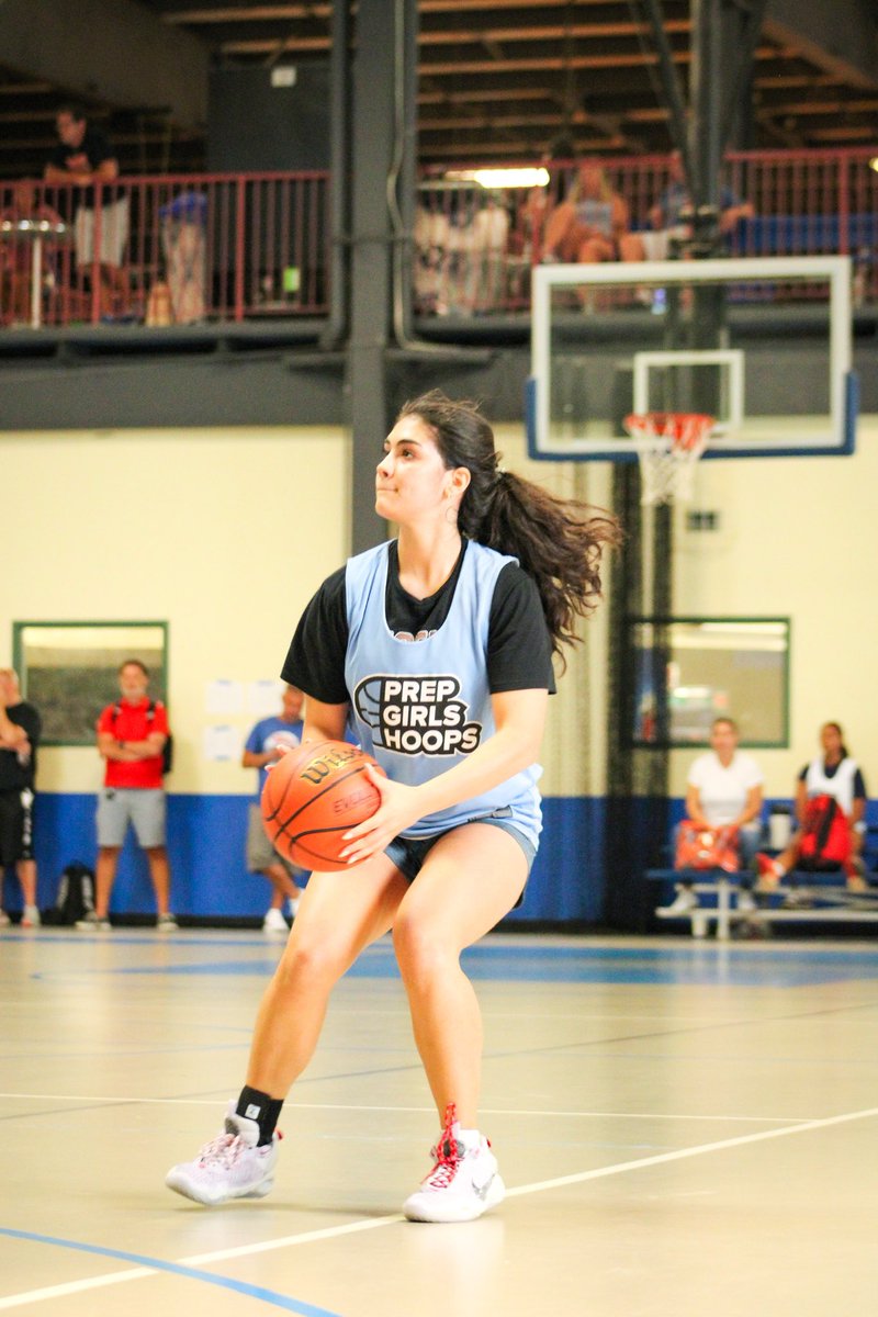 BashHoopsNE's tweet photo. 🏀Bash Favs: On My Radar👀🏀

Fun times at @SelectEventsBB Tour👏🏾

A few names to look out for 👇🏾

1. Aviva Schnitzer ‘24 📸
2. Teagan Lind ‘24
3. Logan Lomasney ‘24
4. Deja Hamilton ‘23
5. Eliana Jackson ‘24
6. Jasmine Day Cox ‘24
7. Sophie Mahar ‘25
8. Natalie Kerstein ‘25 https://t.co/CGDqe1zefl