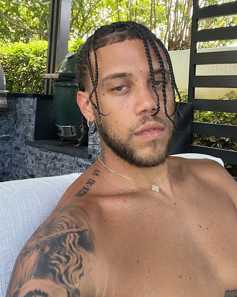 Un arrebato Cbron, me creo Bruce Wayne 🦇