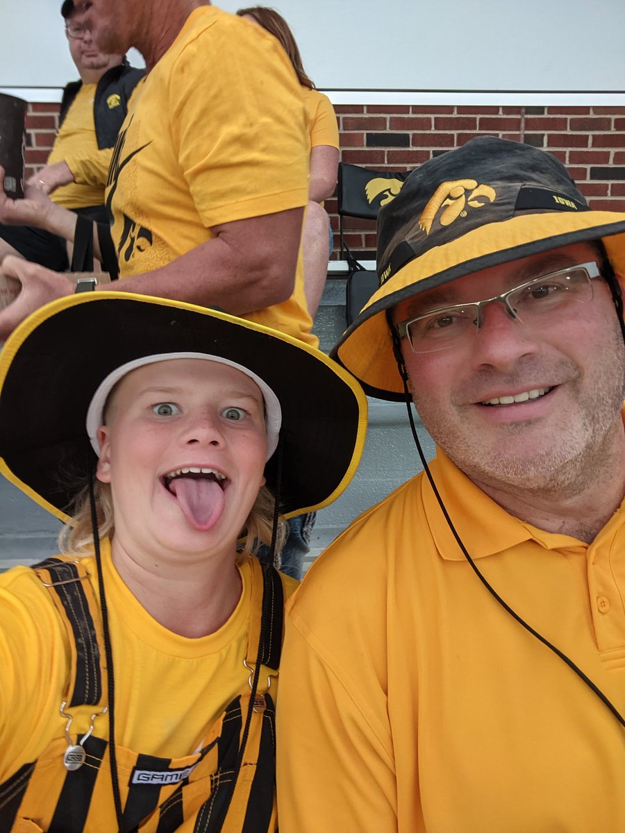 NolanBarth7's tweet photo. Happy Birthday Padray🎉🎉🎉🎉 #FightForIowa https://t.co/mIFJ1UCmIs