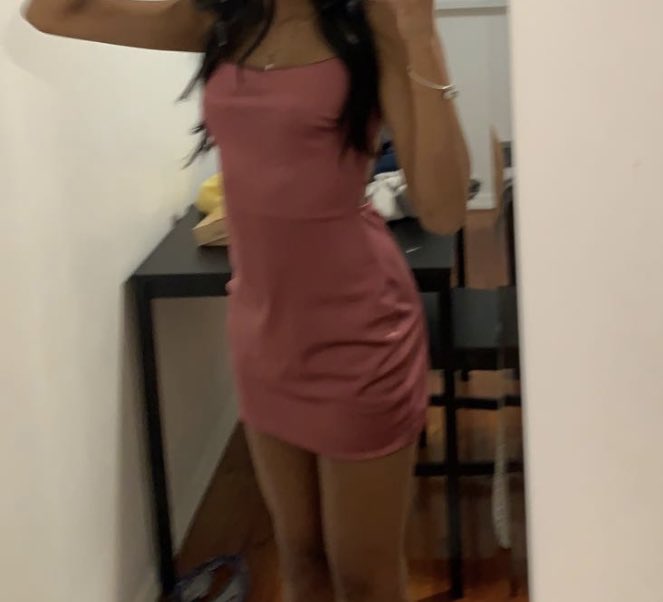 honeytff's tweet photo. THIS DRESS . https://t.co/VygtubAQ9o