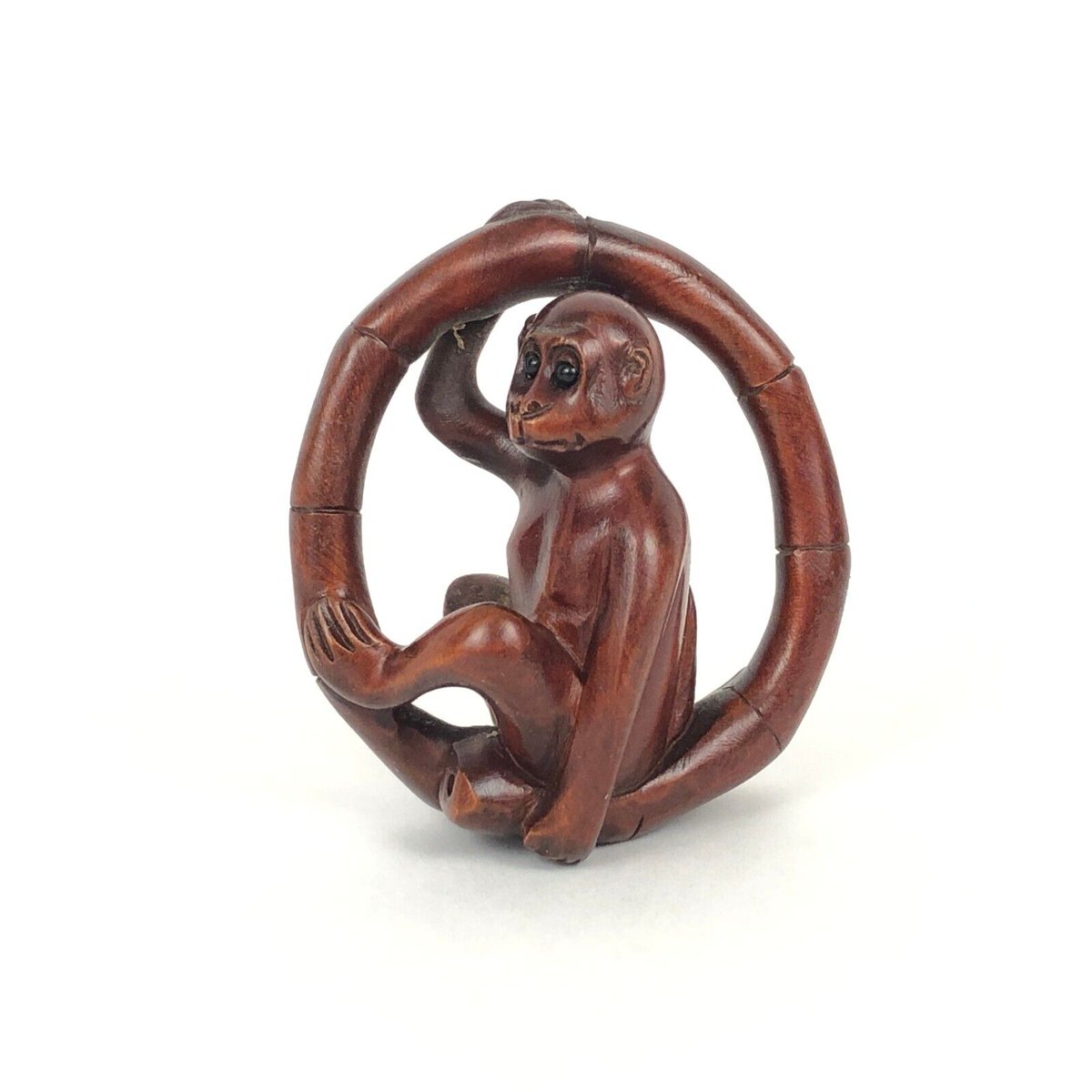 RoguesGold's tweet photo. Check out Japanese Wooden Netsuke Hand Carved Monkey in Bamboo Circle Glass Eyes NOS 1.7" https://t.co/7RGlLf6qhX
#netsuke #japanesenetsuke #monkey #monkeynetsuke #handcarvednetsuke #roguesestatejewelry https://t.co/BpPsI8HuYT