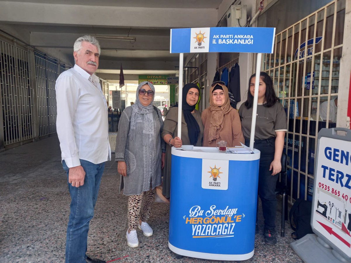 PolatliAkKadin's tweet photo. Kadın Kolları yönetim ve ilçe teşkilatımızla yeni üye kayıt çalışmaları devam ediyor
#Hedef2023
#TeşkilatHazır #PolatlıHazır #AkAnkaraKadınlarıSahadayız
@aysekesir @hatice_cakmak_ https://t.co/cB4P2hUBhf
