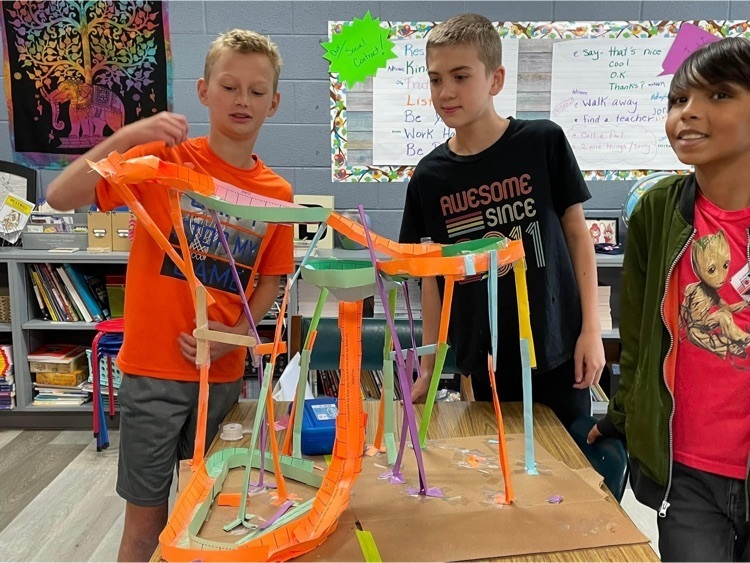 ClintonCity_CCS's tweet photo. NCES 6th graders building roller coasters! #Engineering #CCS247 #CCSSTEM https://t.co/afV96vEUKv