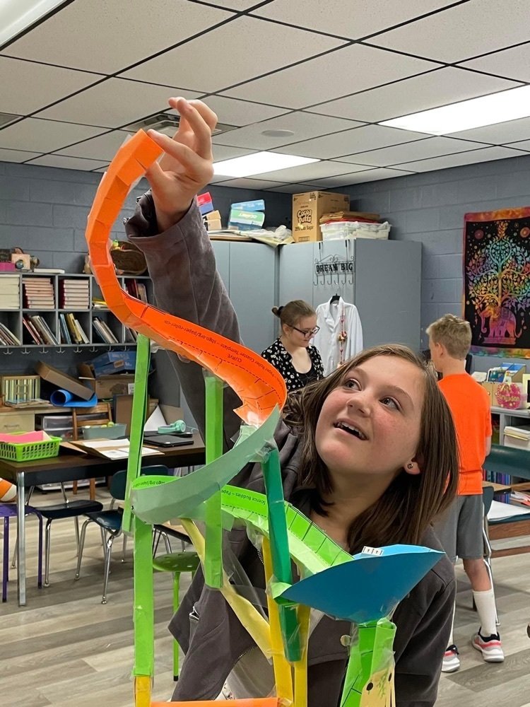 ClintonCity_CCS's tweet photo. NCES 6th graders building roller coasters! #Engineering #CCS247 #CCSSTEM https://t.co/afV96vEUKv
