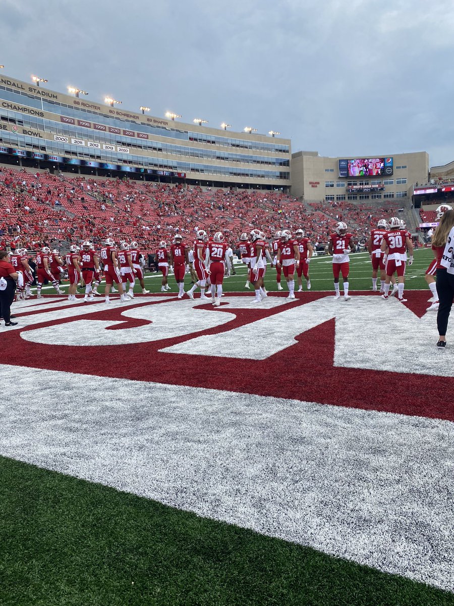Thank you @CoachTurnerUW for the gameday invite. Had a great time in Madison. <a href="/PHSPirateFB/">Pewaukee HS Football</a> <a href="/MJ_NFLDraft/">Mark Johnson</a> <a href="/Evan_Flood/">Evan Flood</a> <a href="/ZacBellman_WNY/">Zac Bellman Ⓜ️</a> @McNamaraRivals