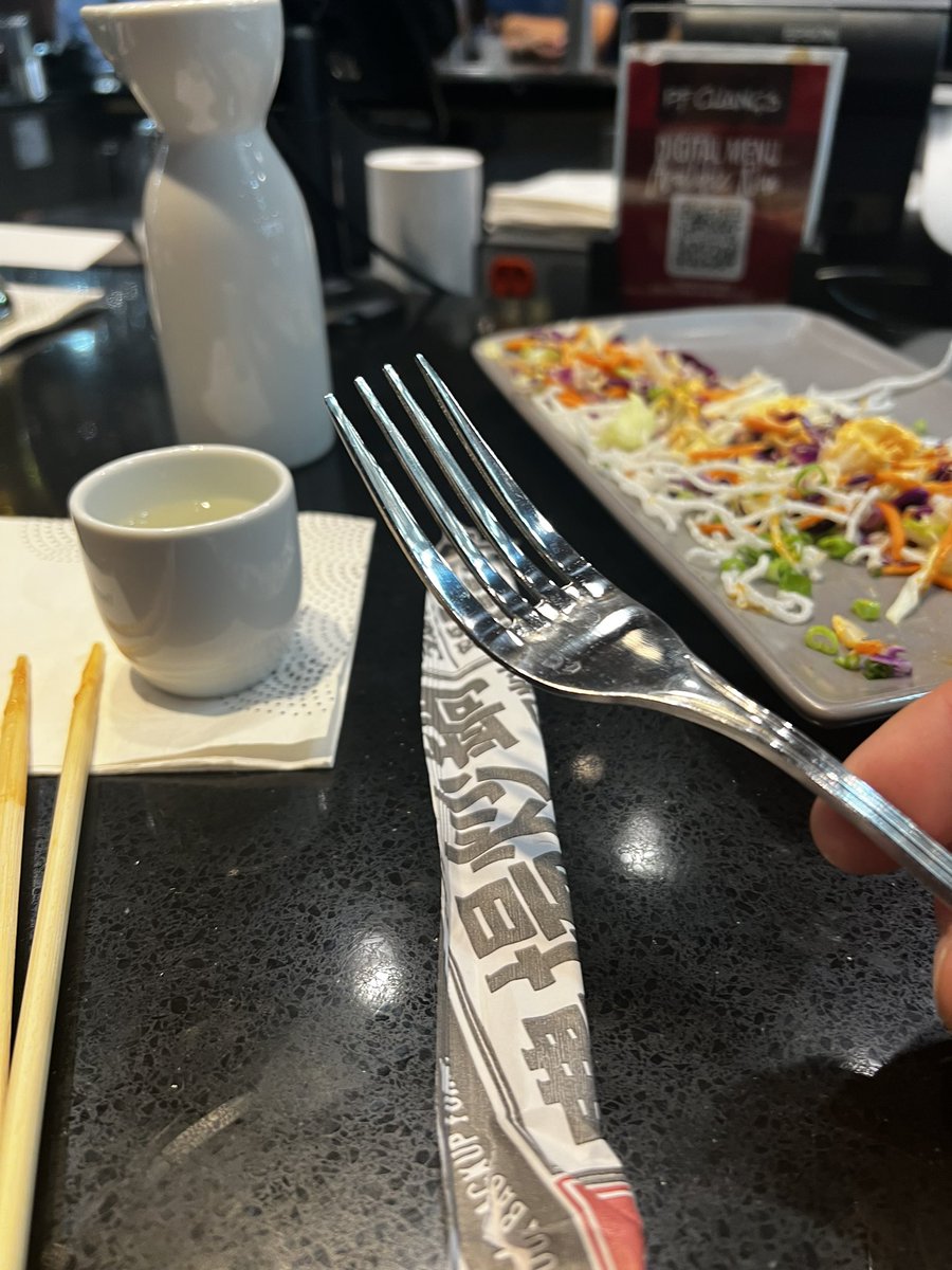 When you’re at an “Asian” restaurant and they bring you a dinglehopper.

#dinglehopper #LittleMermaid #DTW #airports #pfchangs #dynamicsfx