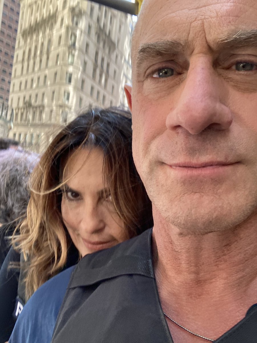 Chris Meloni On Twitter What Selfie chris-meloni-on-twitter-what-selfie