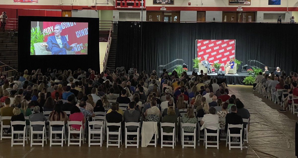 Ashley_B_Eason's tweet photo. Best perk of the new gig at @uindy so far?? Getting to hear @BillNye live on campus and hear him say that one of the best things we can do to help the environment is to pay attention to politics and vote for candidates that will take science seriously and make better choices. https://t.co/gRs4FHMHDM