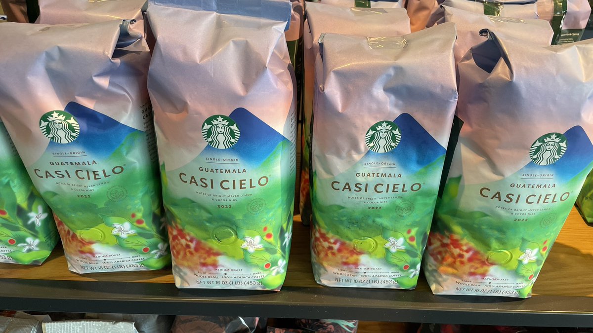 Starbucks Casi Cielo, in season. 🤤☕️ #starbucks #casicielo #coffee #coffeebeans #drinkup #guatemalacoffee