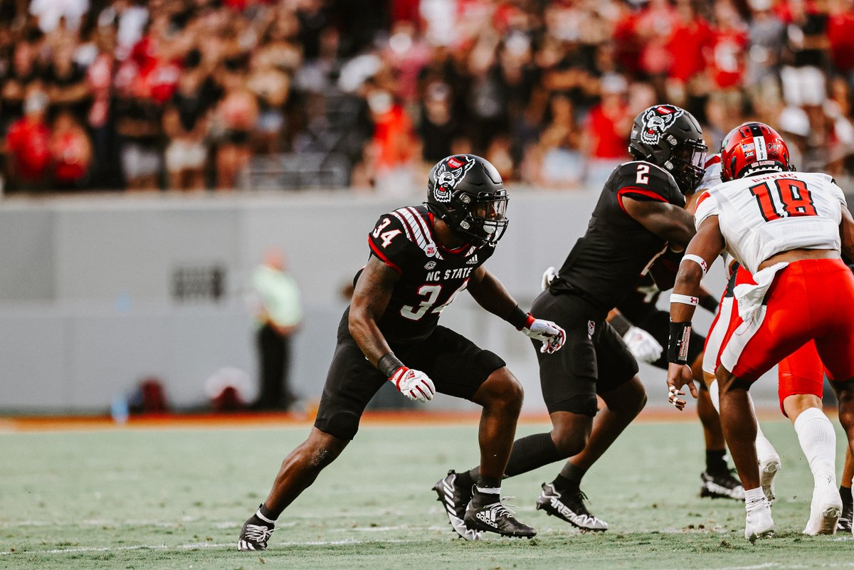 PackFootball's tweet photo. Quarter 1 Recap ✅

#HTT #PackInBlack https://t.co/rlfORmbwlI