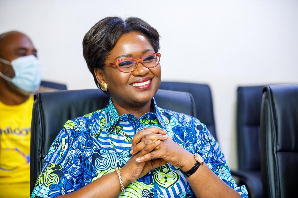 Congratulations to <a href="/OulimataSarr/">Oulimata Sarr</a> <a href="/UN_Women/">UN Women</a> Regional Director for West and Central Africa who has just been appointed #Minister of Economy, Planning and Cooperation of #Senegal, she is the first woman to occupy this position! #womenleader #Genderequality #kebetu