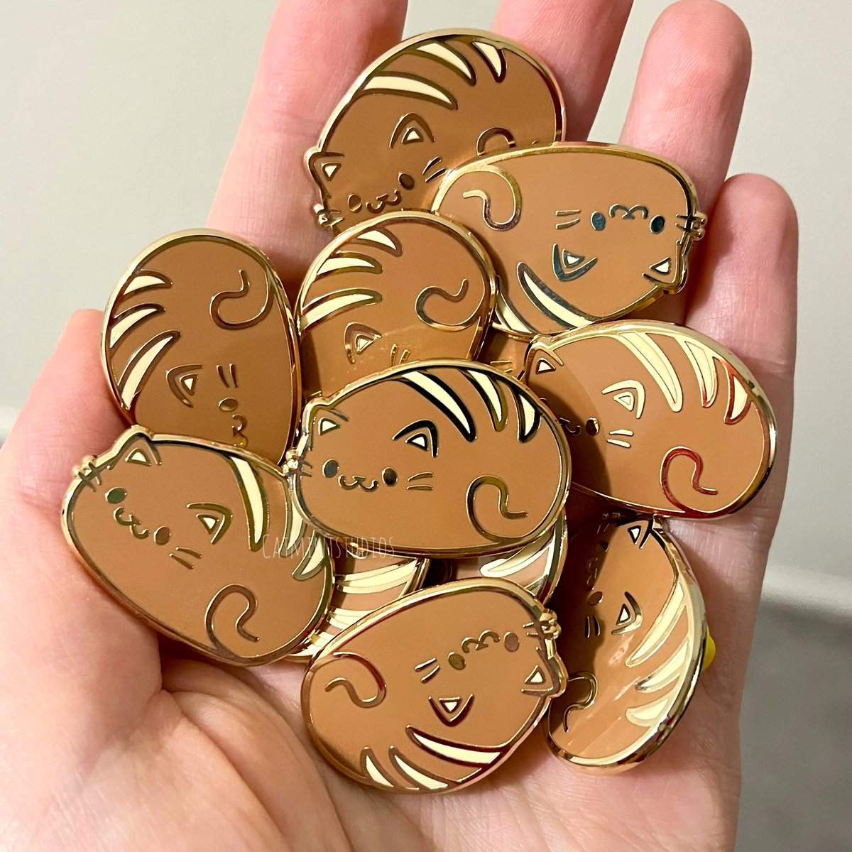 Hands you a loaf 🤲🏻🍞