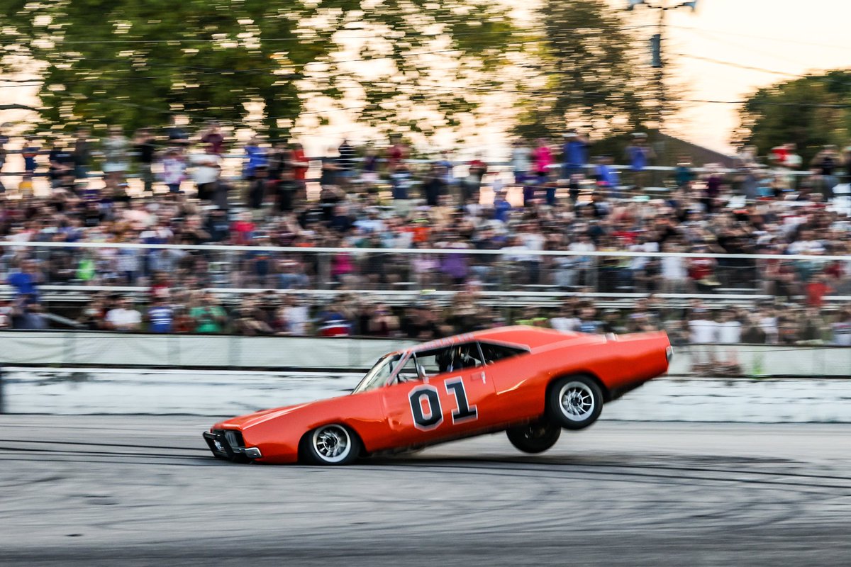 Braspion's tweet photo. General Lee crash went wellโฆ ๐๐คฃ๐ I forgot to speed my shutter speed up, so a little more movement than I wanted. #MoParty https://t.co/XbrBzyHZBb