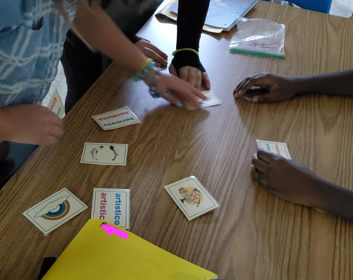 SraChupnick's tweet photo. Ms. Lee's & @MsRFriedmanTCS's Gr5 classes @ChatsworthSch played a game reviewing self descriptions in Spanish w/ external & internal traits: ELA connections! @BcpsPassport #TodosAdelante @BCPS_Sup @bcpstv #MarylandSealOfBiliteracy #CrossCurricularLessons #CollegeAndCareerReady https://t.co/5mr1LZzi44