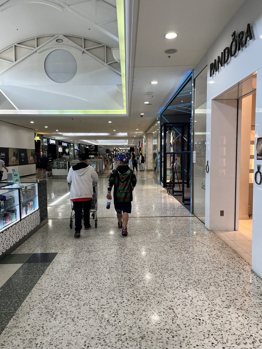 Avatar5991's tweet photo. Gotcha! Spotted at Westfield Mount Druitt this morning #RandomSouthsGuy https://t.co/7q1DqQU0va