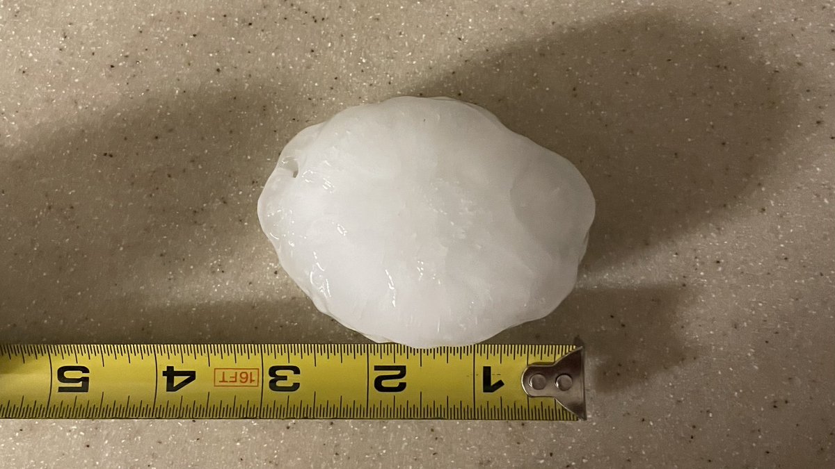 J_Keysor33's tweet photo. @RustyLord Hail in Carson, IA. https://t.co/rHfuWVVede