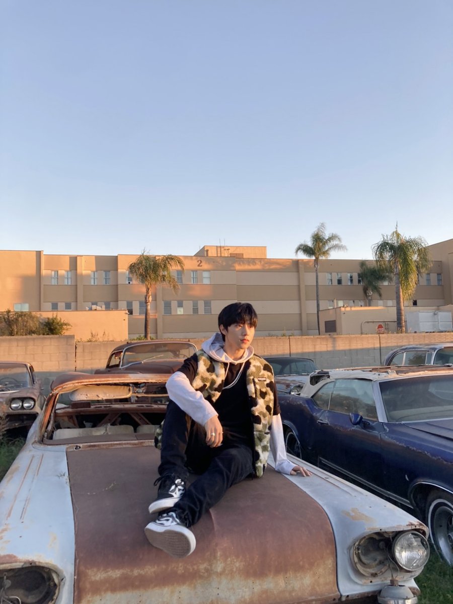 FR_HYUNWOO_Fan's tweet photo. ๐๐จ๐๐ฅ๐ฅ๐๐ฃ โง ๐๐ /๐๐ก/๐๐๐๐
โฃโฃโฃ Quelques photos de #HYUNWOO prises ร Los Angeles lors du tournage de #Ready_To_One #Fellaz !
โโจ HYUNWOO ร LA โจโ
#ํ์ฐ
#KQFELLAZ2 #ํ ๋ผ์ฆ2 #FELLAZ2
โธ kqent https://t.co/1Eg7RpxRBS