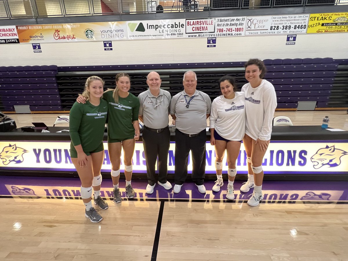 YHCAthletics's tweet photo. VB | Thank you to our ⁦@PeachBelt⁩ volleyball officials! ⁦@YHCVolleyball⁩ ⁦@GCSUBobcats⁩ #DefendtheDen https://t.co/QpBWYSjNXQ