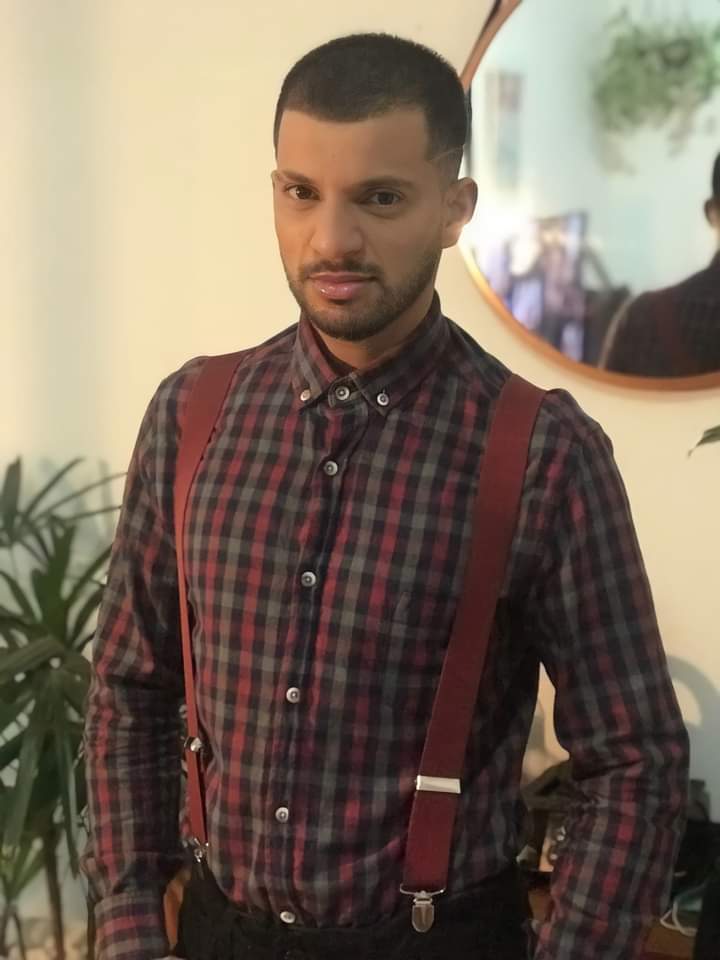 tonni_goncalves's tweet photo. A maquiagem dele agora é poeira
O Playboy virou boiadeiro #FazendaLGBTQ #GayDoInterior 👨🏽‍🌾 https://t.co/Ty5JzWo5NU