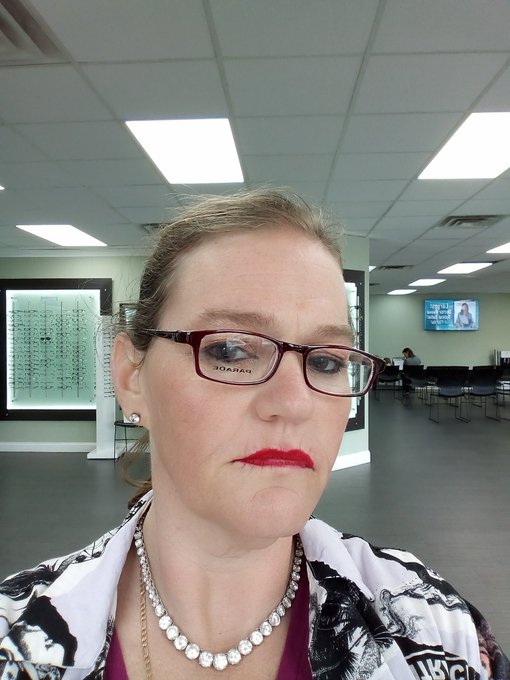 New pink pair of glasses https://t.co/2QiayCTSzQ<a href="/tag/mytwitteranniversary"class="tags"><span>#mytwitteranniversary</span></a>