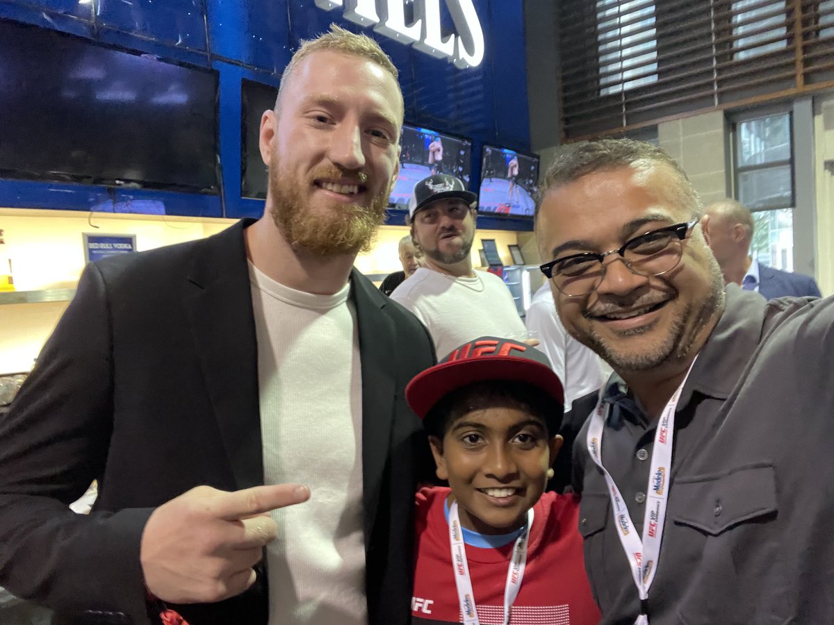DrYeshMD's tweet photo. Good luck ⁦@PyferJoe⁩ ! Your little fan is rooting for you!
#ufc https://t.co/RSIxBAv0KR