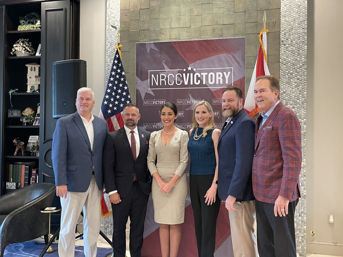 Great to be in Longboat Key tonight with my fellow congressional nominees! We’re going to make a great team. Onward to victory in November!!