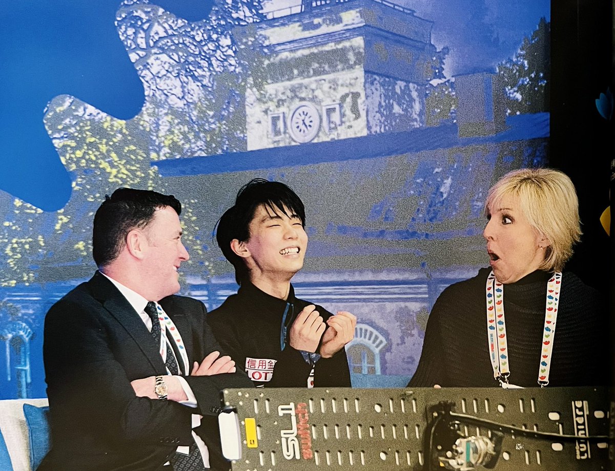 IcelandicVivian's tweet photo. When an Absolute Walking emoji’s coach #TracyWilson is ANOTHER Walking (or Sitting in this case? 🤔) emoji… 🤣🤣

A 🧵 👇 “#HANYUYUZURU𓃵’s Yesterday Once More Found In Magazines” #16-1 ⬇️ - Random Discovery of the “Absolute King of Emoji” Series 

#羽生結弦 之”絕對表情包”系列 https://t.co/ZjwHDR9IUY
