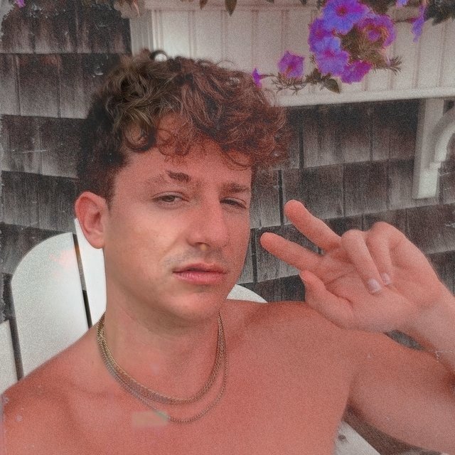 cpcharts's tweet image. .@charlieputh&apos;s album &quot;CHARLIE&quot; has reached a new peak on Apple Music Worldwide Albums at #12 (+18)
— is the 2nd highest charting pop album by a male artist, despite not being released yet. 💿