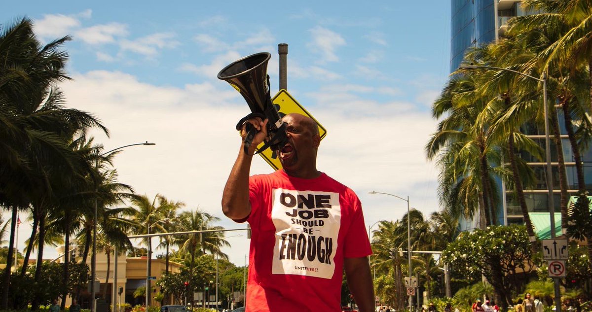 uniteherehawaii's tweet photo. We won’t go back to plantation days! Hawaii’s labor movement gathered today to send a message to monopoly corporations: We will not let you come to Hawaii and exploit our people! ✊🏽 https://t.co/AbF53fOnui