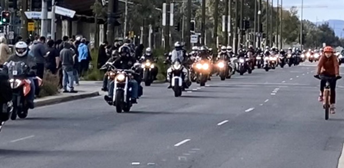 Veterantourer's tweet photo. Two wheelers reigned supreme over Northbourne Avenue for a while yesterday.
@abccanberra #BushCapital #CycleCommuting @bicycle_network https://t.co/1qy3sxuQSJ