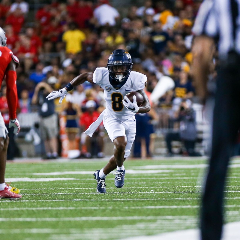 ToledoFB's tweet photo. We've reached halftime in Columbus.

📺 @CFBONFOX | #GoRockets