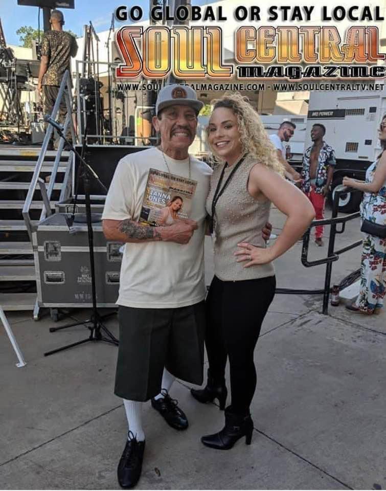CaliFaeee's tweet photo. #Trejo #CaliFae #MusicEvent https://t.co/Hfa2exaoiA