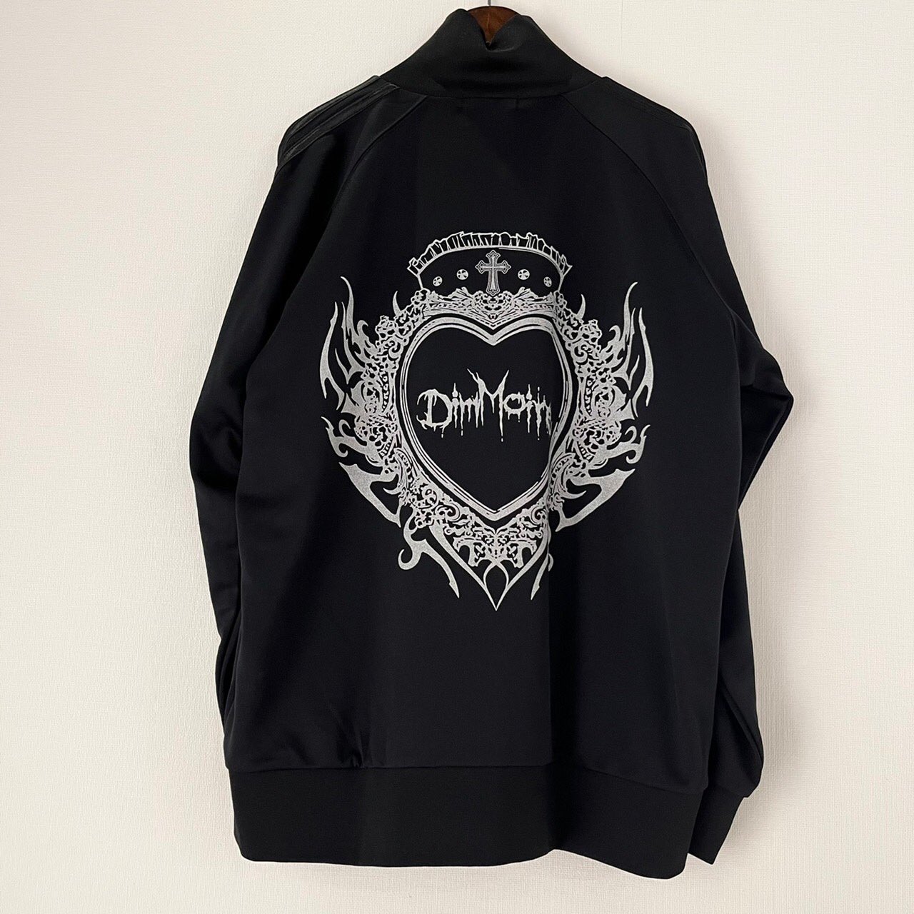 国内初の直営店 REFLEM ロゴテープラインベロアセットアップ ブラック