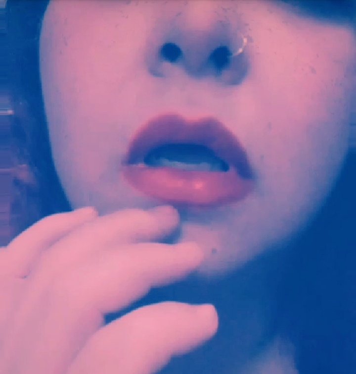 Aishadom01Dark's tweet photo. Tengo ganas de darte amor con la boca ahí donde te pones firme💋😈🔥
#sexylips #hotlips #labioscarnosos #amoryamistad #hotwife #Sugarmommy #horny #yummy #latina https://t.co/mg0ySWlX1i