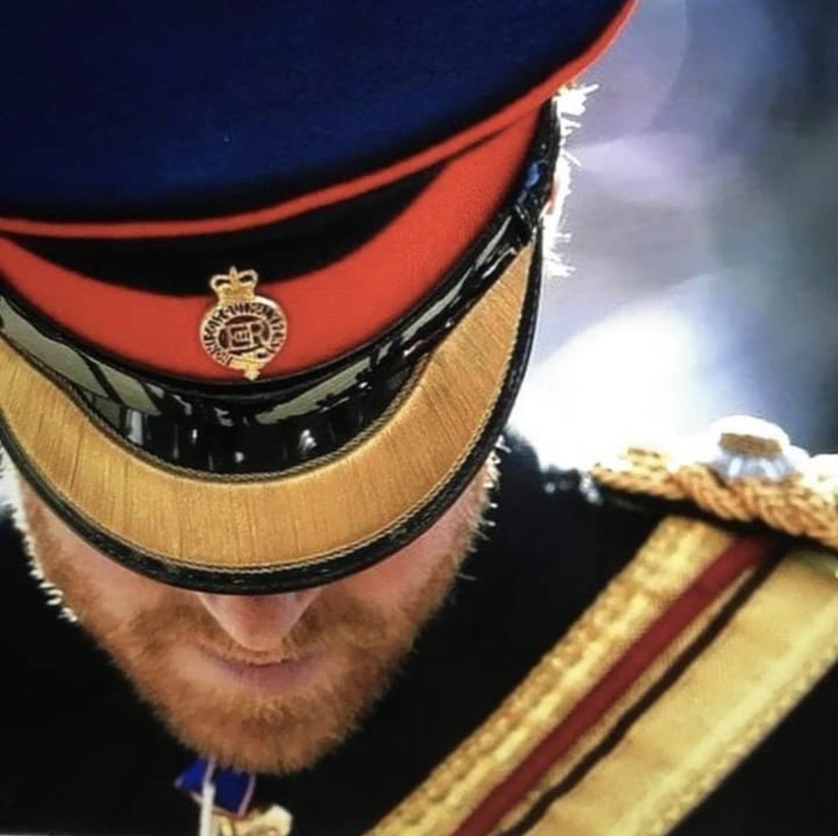 QueenCityBird's tweet photo. Whether morning dress or military uniform, Prince Harry is the man. The soldier. People see his courage, resilience, and strength. Always #GoodKingHarry #PrinceHarry ❤️🔥 https://t.co/N5r0iao3T4