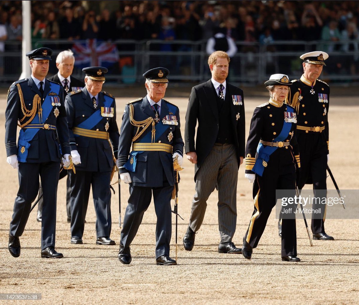 QueenCityBird's tweet photo. Whether morning dress or military uniform, Prince Harry is the man. The soldier. People see his courage, resilience, and strength. Always #GoodKingHarry #PrinceHarry ❤️🔥 https://t.co/N5r0iao3T4