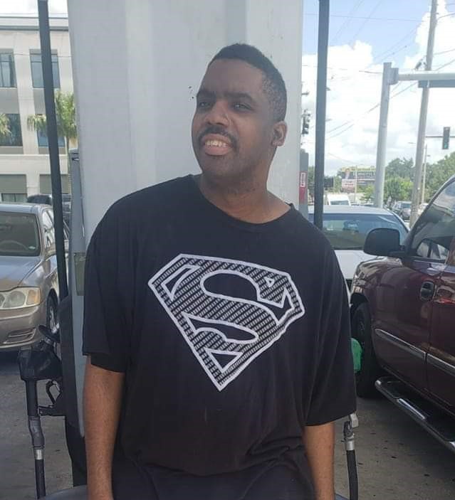 TampaPD's tweet photo. #YourTPD is currently looking for 27 year old Jonathan Everett, who is considered #Missing/Endangered. He was wearing a black t-shirt &amp; camo pants when he left his home in the 1000 block of E. MLK yesterday. If you see him, call 813.231.6130 so we can reunite him with his family. https://t.co/LbqvFhuOZF