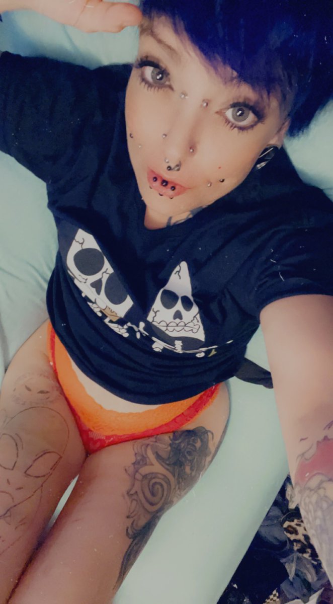 MoonWitch27's tweet photo. Lets have fun!!! Add me on snap #content #privaterequests #cashapp$moonwitch17 https://t.co/awDJ16RV6g