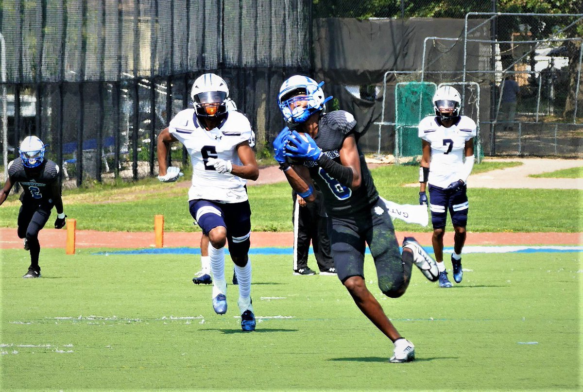 NANNPHOTO51's tweet photo. NJ HS Football Montclair vs Union City photos & digital at https://t.co/ex6QCy9kKN #UCFOOTBALLNJ #MTCMountiesFB #MtcLocalSports #UnionCityHS #HSSportsNJ #NewJerseyHSFB #EssexSportsNJ https://t.co/jrLOjb4cJd