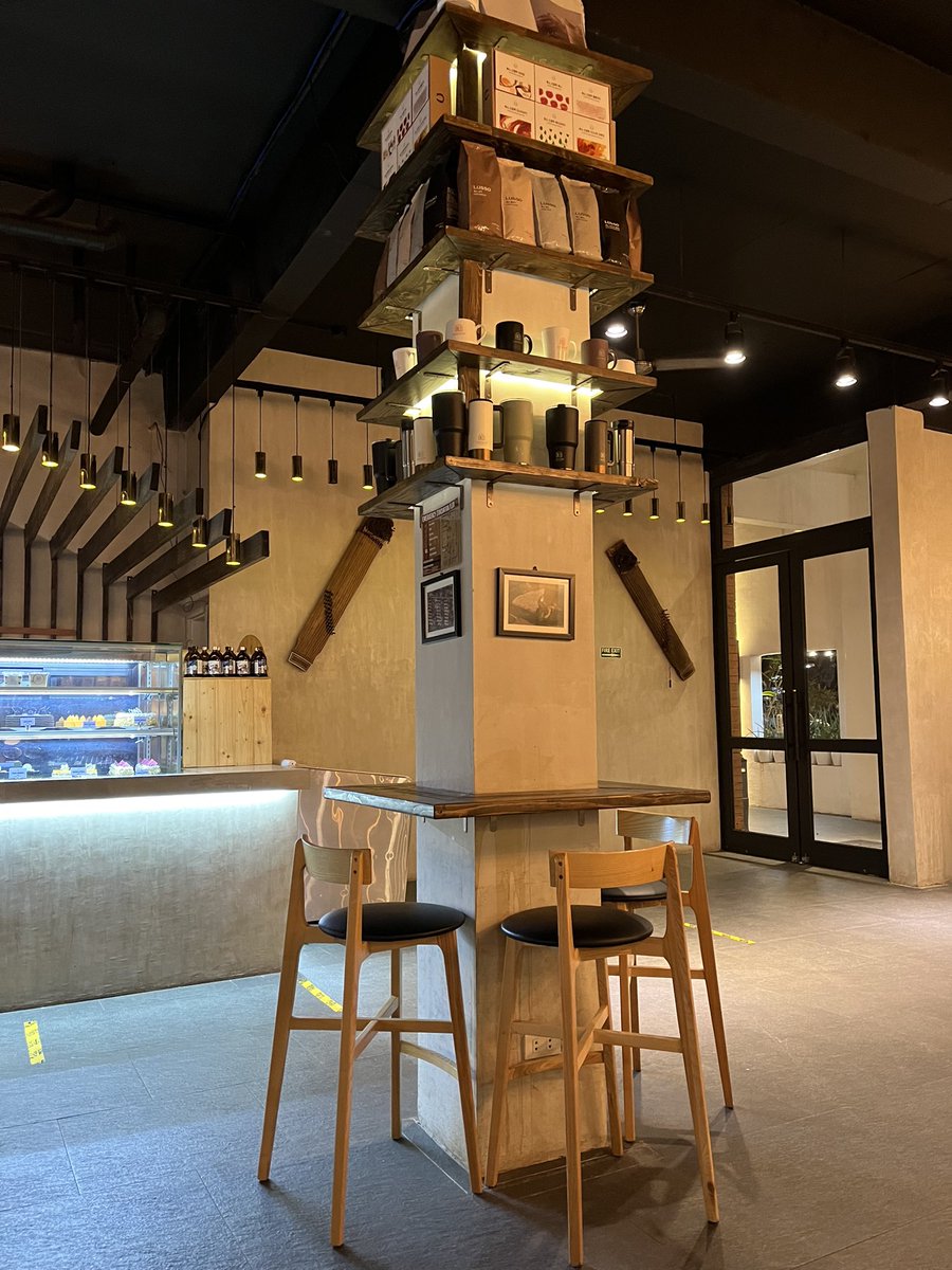 yourGenZbuddy's tweet photo. just another cafe story https://t.co/iuMFvPF6ZG