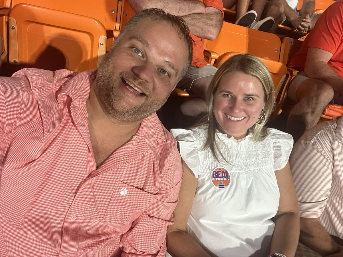 BWP12345's tweet photo. #bestingame #clemson https://t.co/oq9BDAqNEn