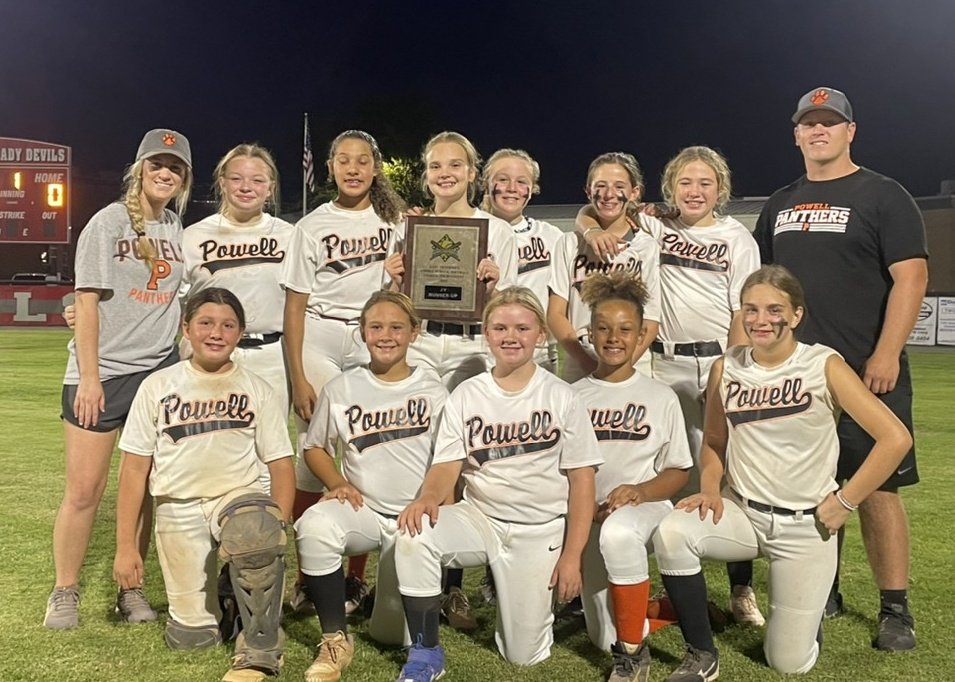 EmilyJeffers_16's tweet photo. We played some good ball this week but lost to Halls in the JV championship game. 🧡🐾🥎 https://t.co/JSzJ92mFhK