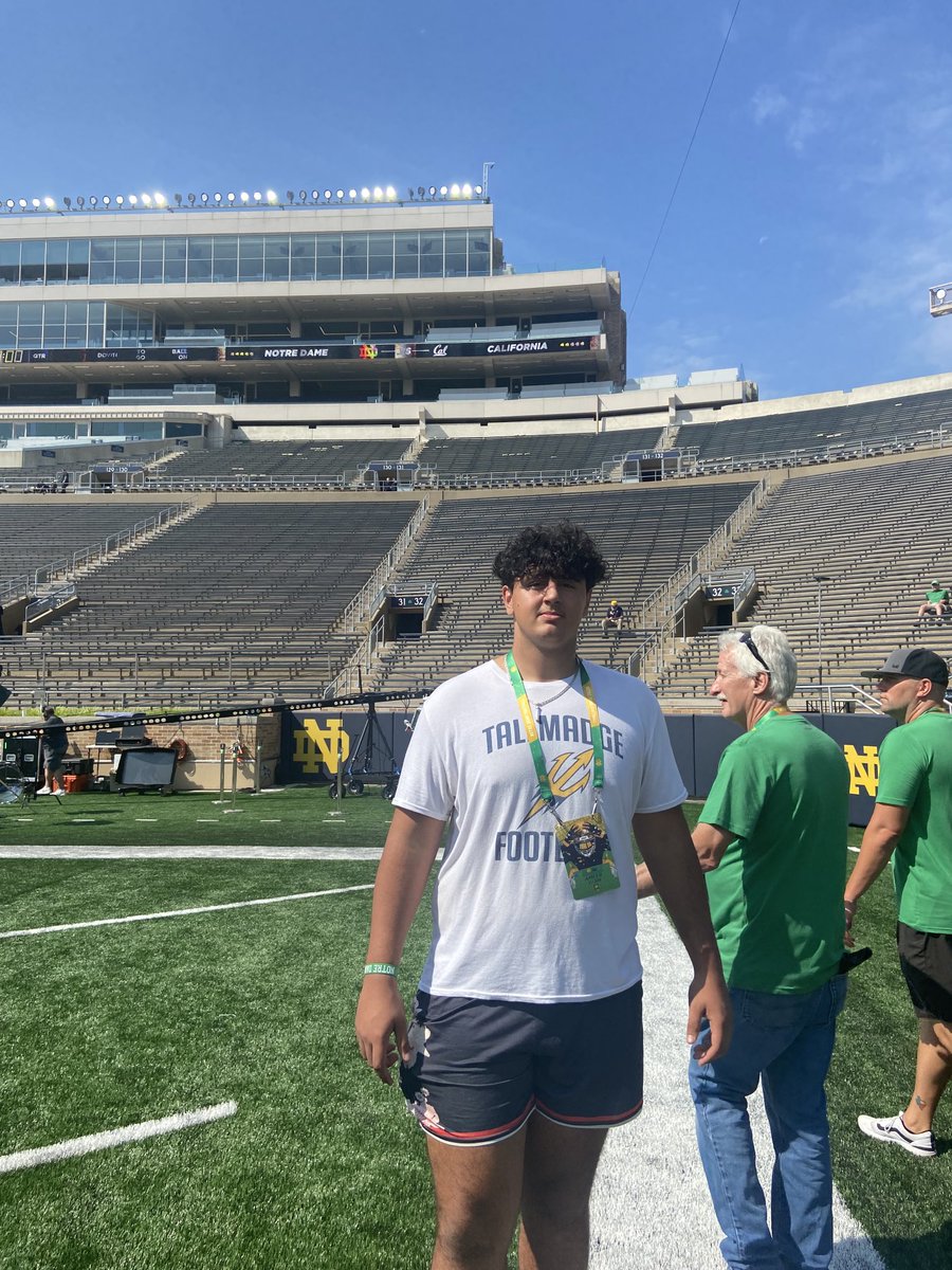 Fun day at Notre Dame! Thanks for the invite ⁦<a href="/NDFootball/">Notre Dame Football</a>⁩ ⁦<a href="/AmeerYasin25/">Ameer Yasin</a>⁩