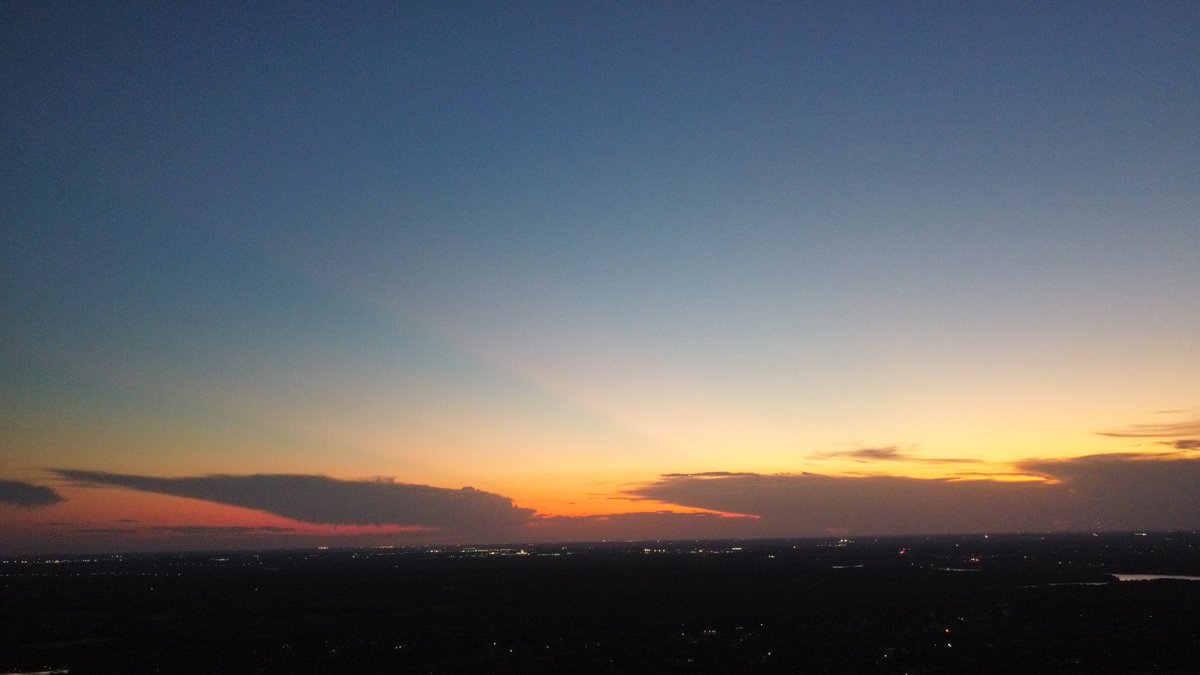 kcdroneshow's tweet photo. @bbcweather @weatherchannel @fox4wx @NWSKansasCity @glezak @NevilleKMBC @KarliRitter Back at it tonight. Those rays of sunshine look to be omitting from the home of college athletics, Lawrence, Kansas. #RCJH #LFK #InLanceWeTrust #Threeand0 https://t.co/AnbjW64alZ