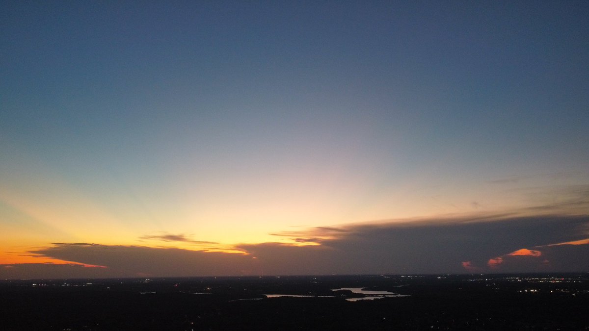 kcdroneshow's tweet photo. @bbcweather @weatherchannel @fox4wx @NWSKansasCity @glezak @NevilleKMBC @KarliRitter Back at it tonight. Those rays of sunshine look to be omitting from the home of college athletics, Lawrence, Kansas. #RCJH #LFK #InLanceWeTrust #Threeand0 https://t.co/AnbjW64alZ
